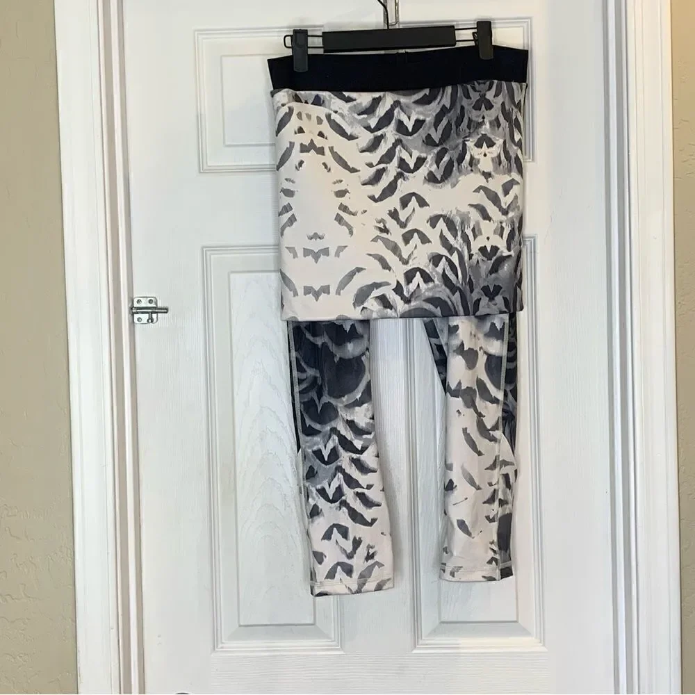 Lululemon Wunder Under SE Dance Angel Wing Black High Rise Skirted Leggings Sz 8